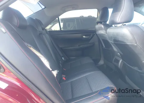 2015 Toyota Camry Se z USA, uszkodzony, nr VIN 4T1BF1FK3FU986644